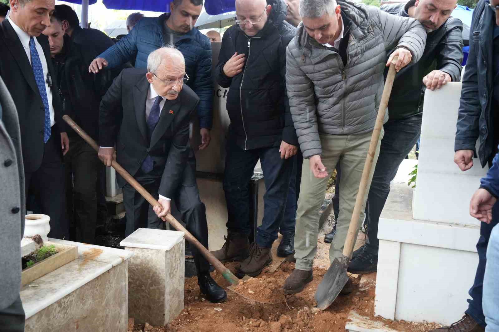 Kemal Kılıçdaroğlu’nun Dünürü Orhan Nadir Son Yolculuğuna Uğurlandı