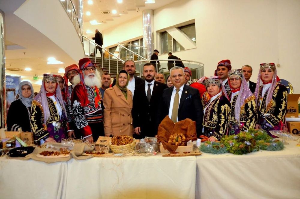 Melli’nin Eşsiz Kültürü 1. İncir Ve Çelenk Festivali Renkli Görüntülere Sahne Oldu 6