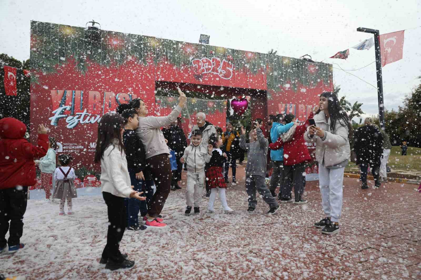 Yılbaşı Festivali Renkli Etkinliklerle Ziyaretçileri Bekliyor 1