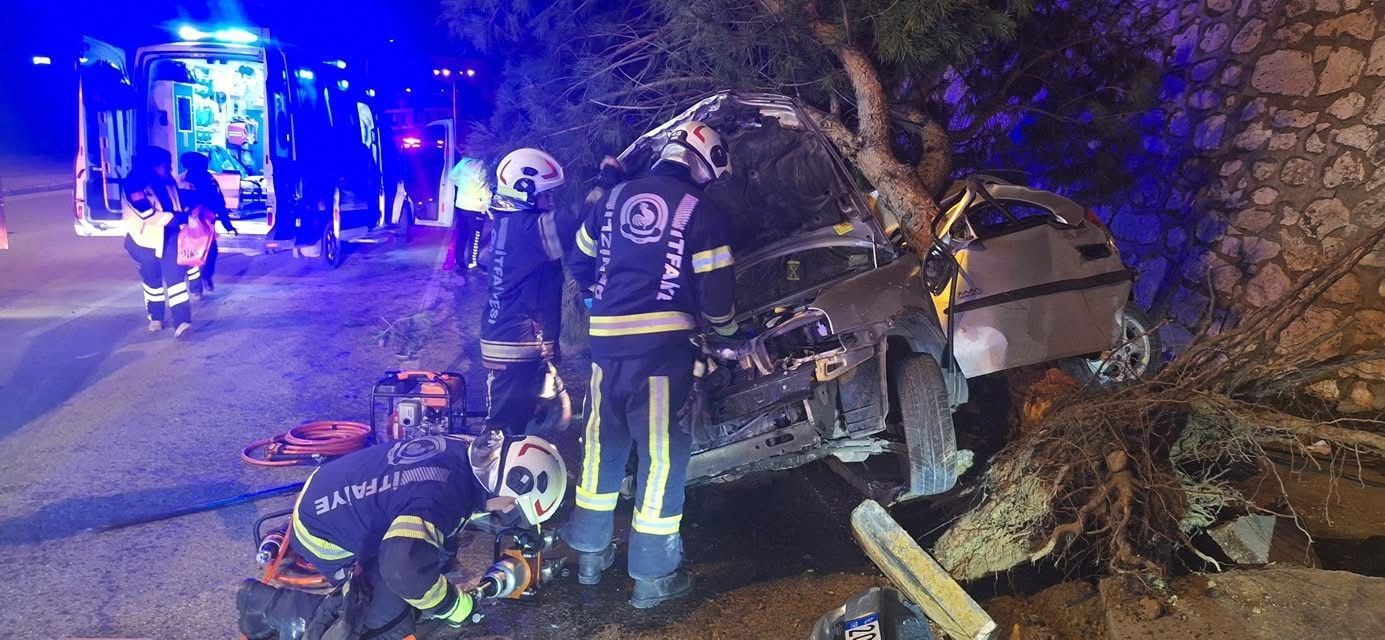 Acı Kaza 2 Genç Hayatını Kaybetti, 1’I Ağır Yaralı