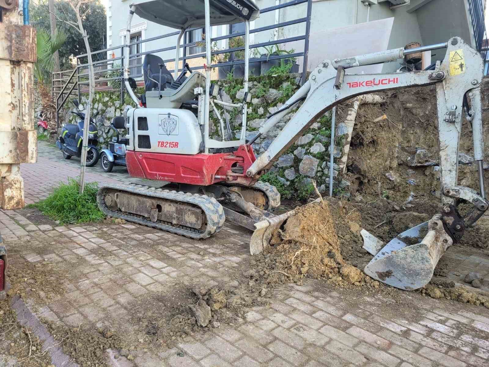 Ağaç Budarken Fenalaşan Yaşlı Adam Hayatını Kaybetti