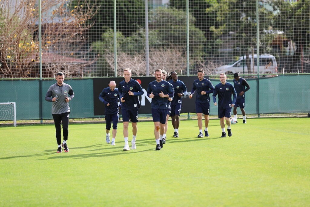 Alanyaspor, Eyüpspor’a Karşı Oynayacağı Maç Için Sıkı Bir Hazırlık Dönemine Girdi-1