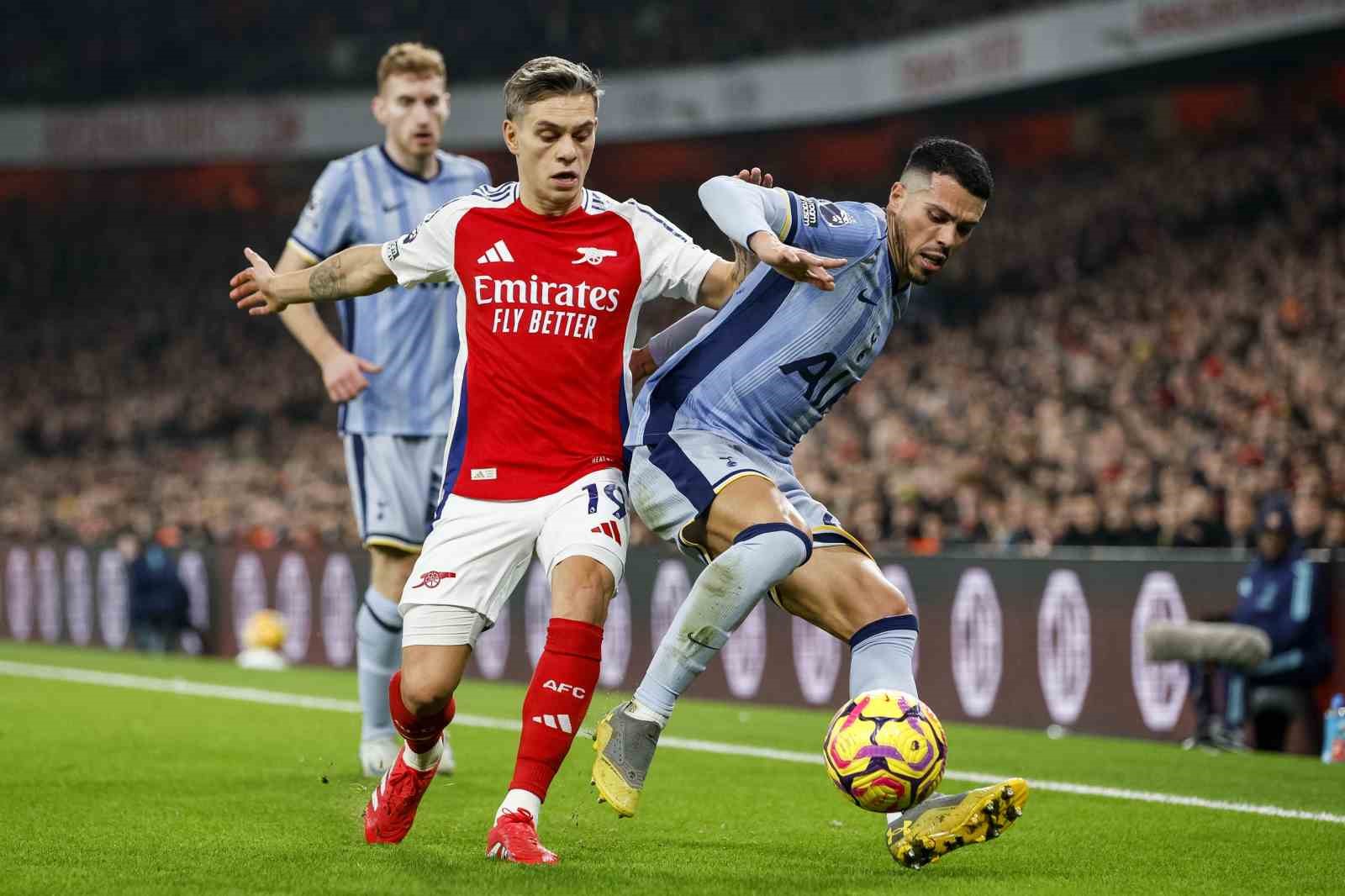 Arsenal 2 1 Tottenham Arsenal Evinde Tottenham'ı Devirdi 2