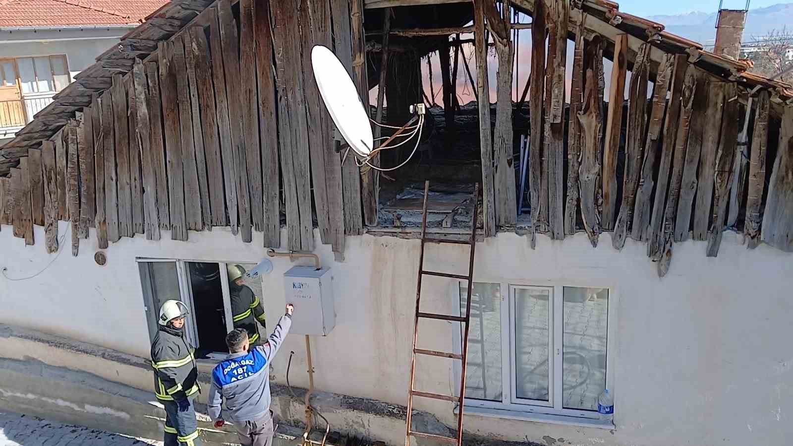 Burdur'da Ev Yangını Mutfakta Çıkan Yangın Korkuttu 1