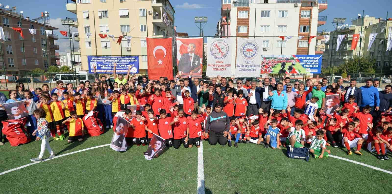 Gençlere Büyük Müjde Amatör Spor Kulüplerine 1 Milyon Tl Destek