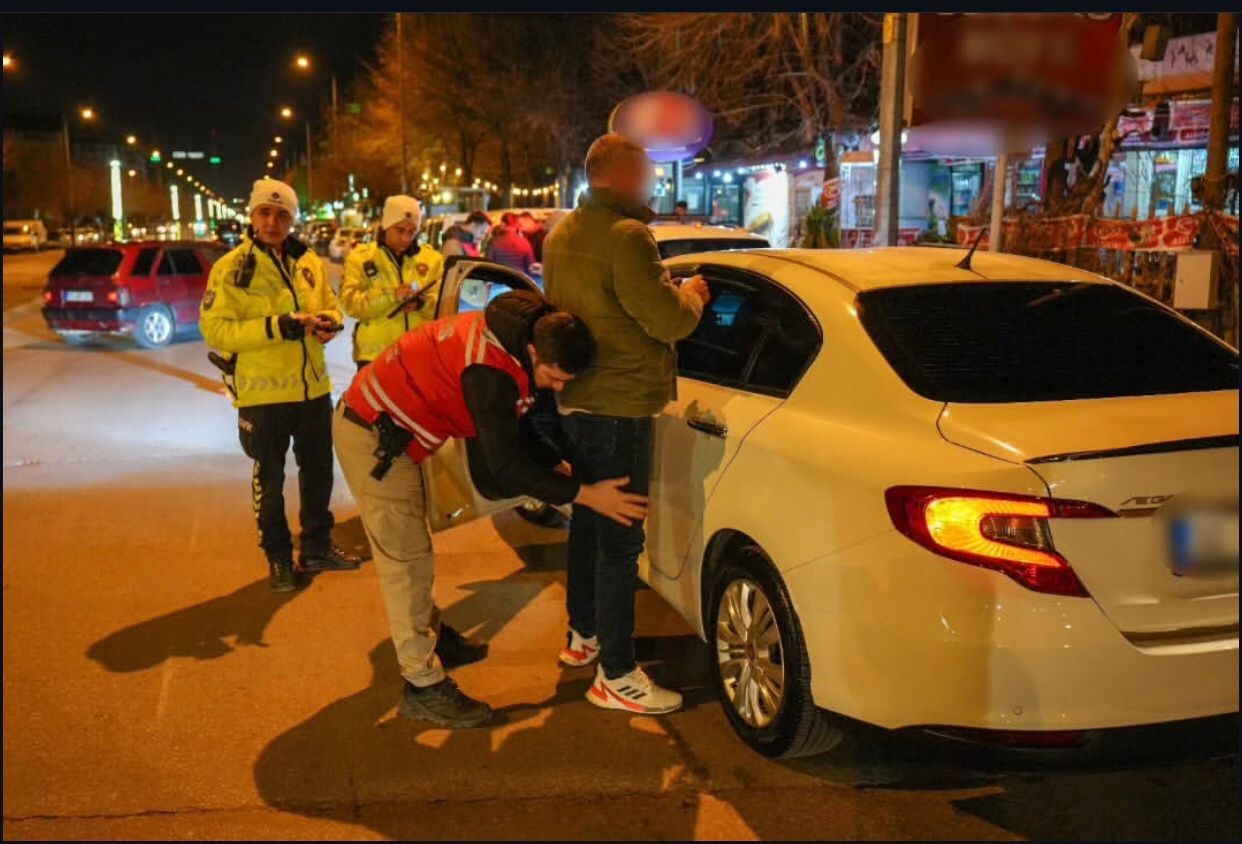 Isparta'da 11 Sürücüye Para Cezası Işte O Cezalar