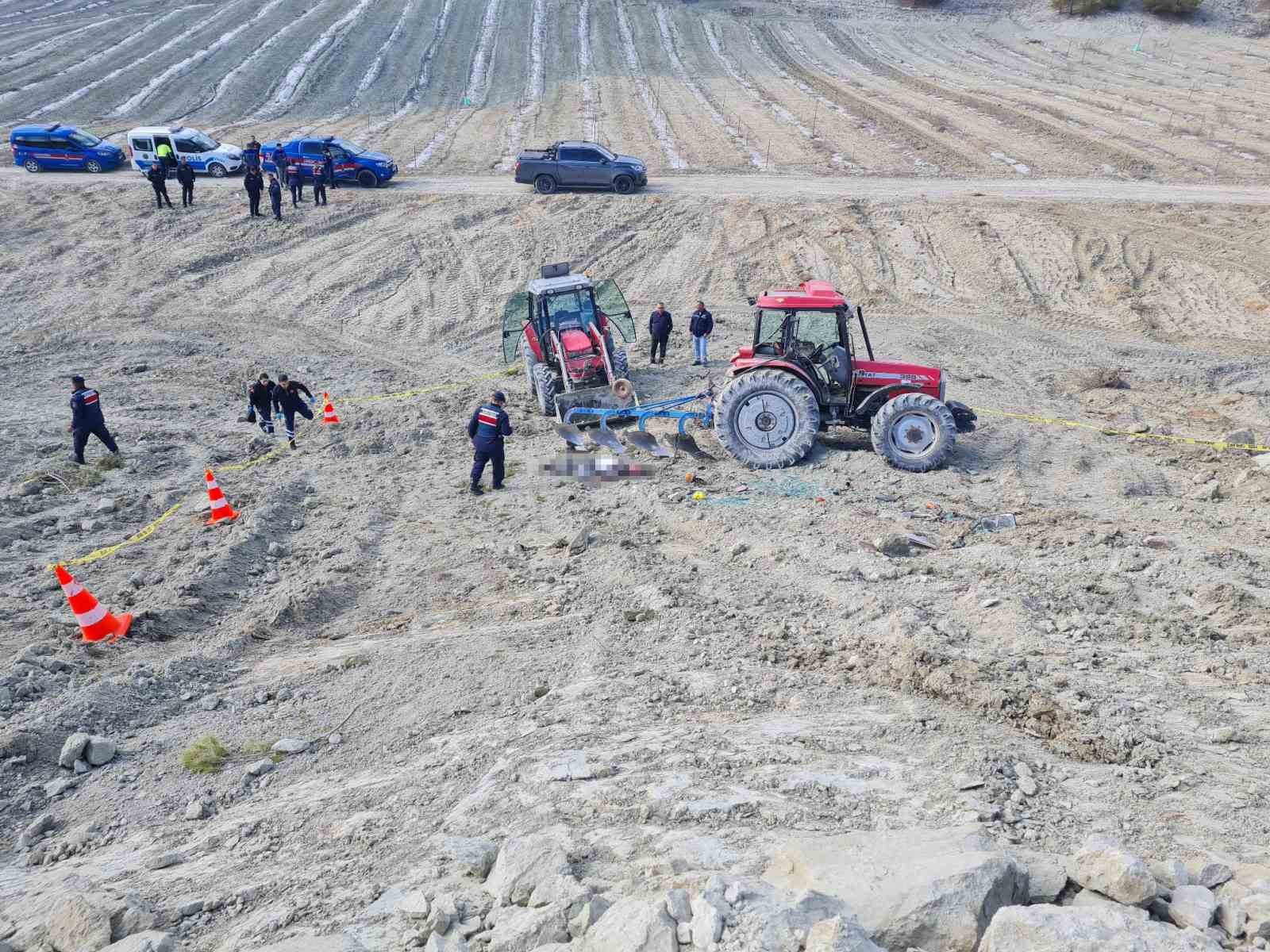 Burdur'da Feci Kaza! Traktörün Altında Hayatını Kaybetti 1