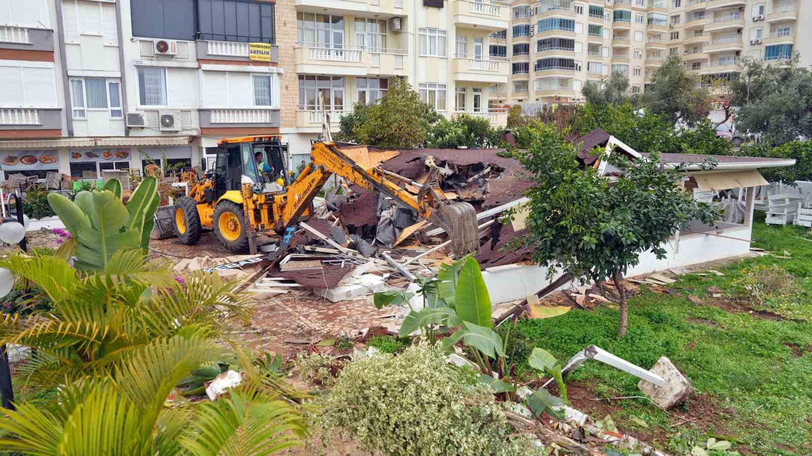 İmar Planında Parktı, Işgal Edildi! Belediye Kararını Verdi