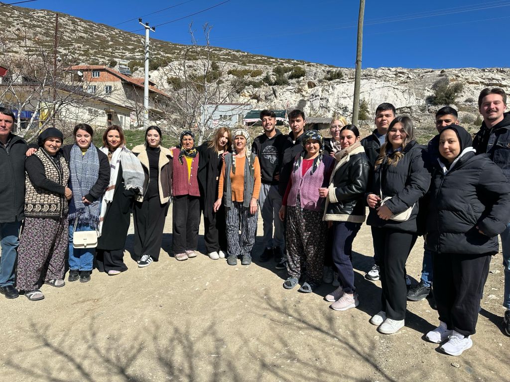 Makü'lü Gençler Ramazan Ayı Öncesi Camileri Temizledi (5)