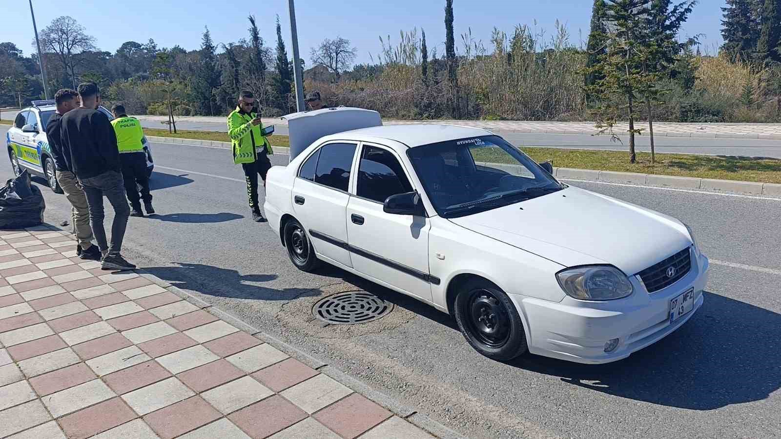 Şerit Değiştiren Sürücü 40 Bin Tl Ceza Yedi 2