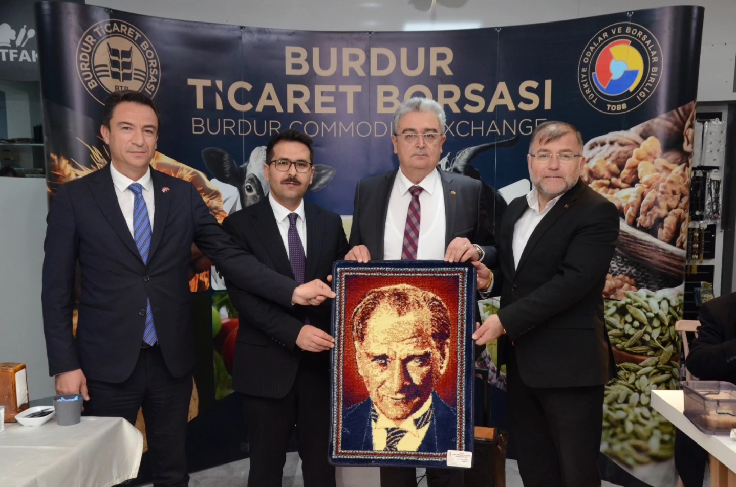 Burdur Ticaret Borsası Yeşilova'da Iftar Yaptı 2