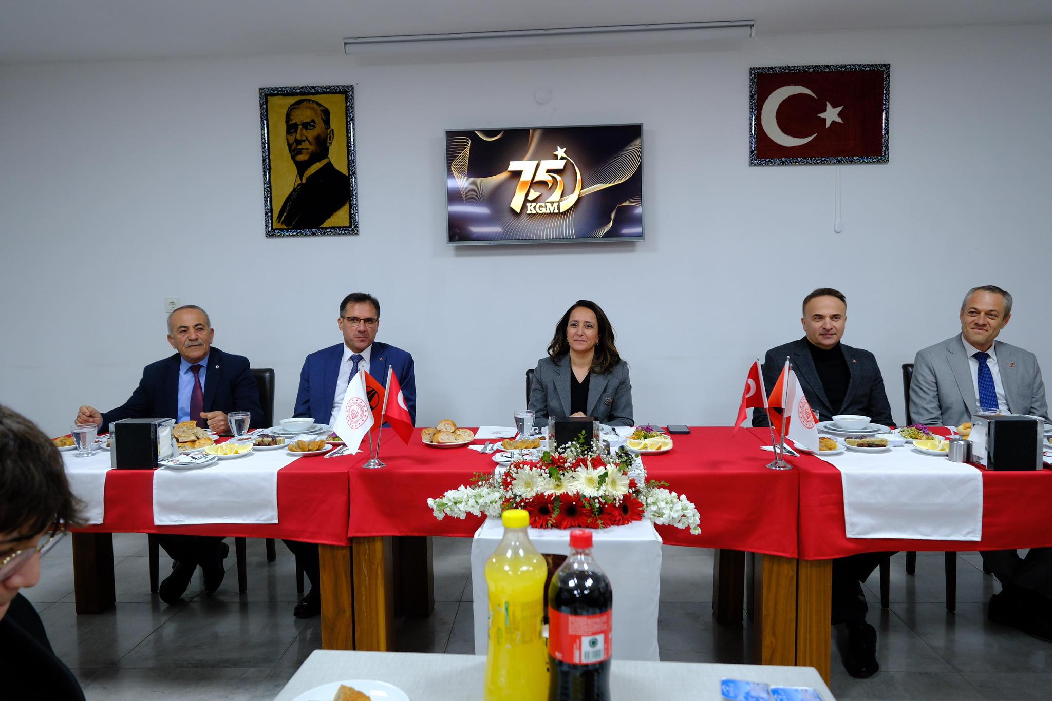 Vali Bilgihan, Karayolları Çalışanlarıyla Iftarda Buluştu! 21