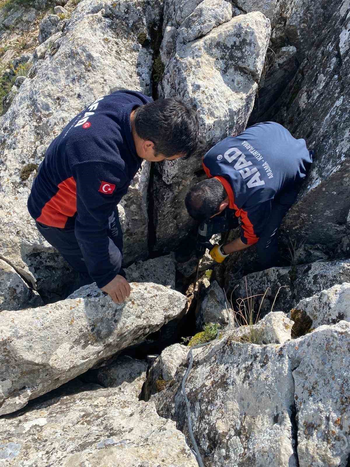 Kayalıklara Sıkışan Keçi Kurtarıldı 1