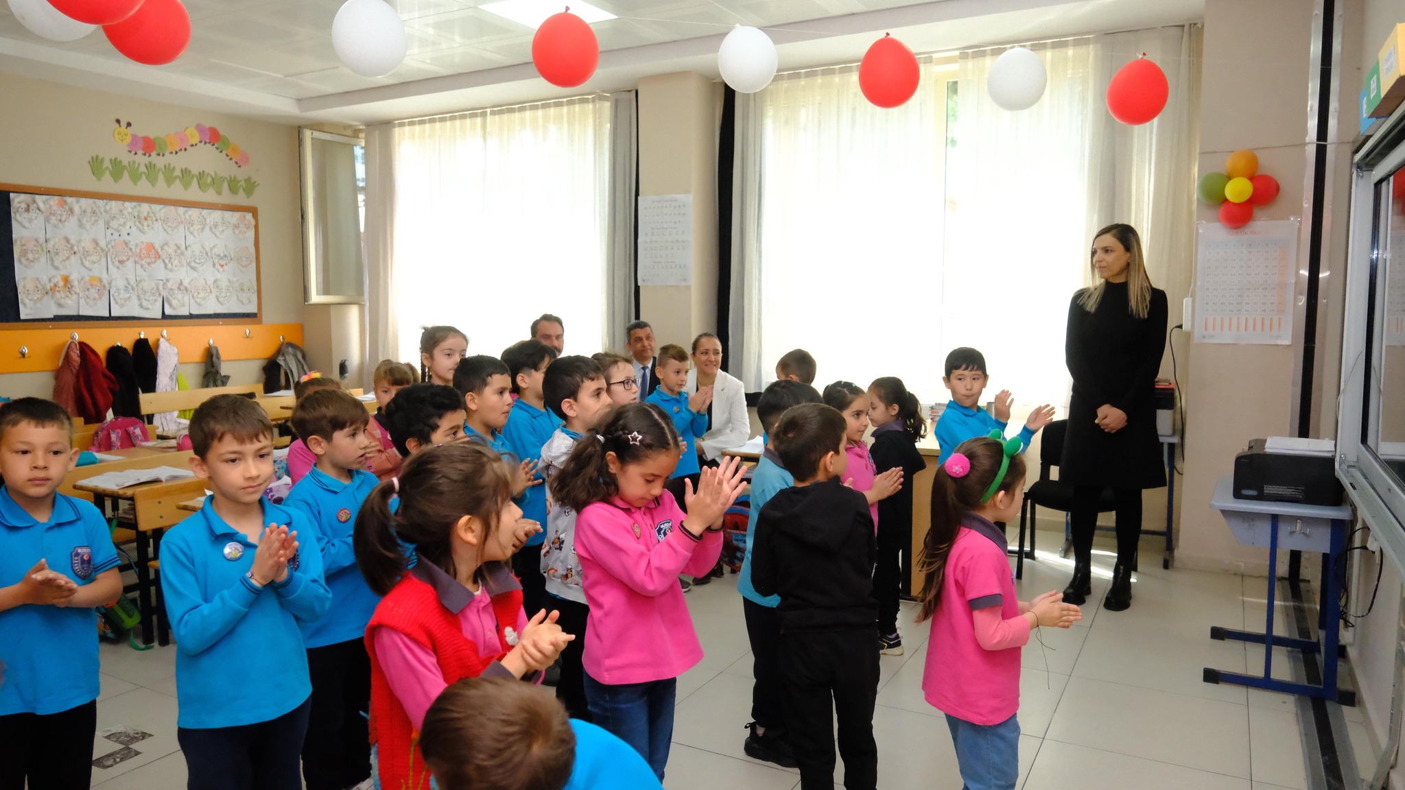 Vali Bilgihan Özboyacı Ilkokulu’nda Öğrencilerle Buluştu 2