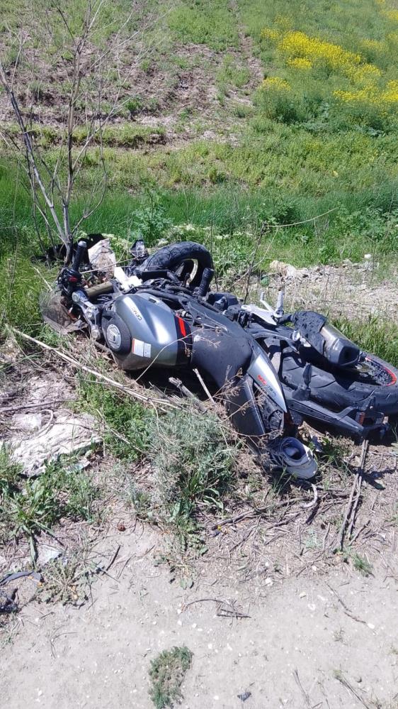 22 Yaşındaki Motosikletli Genç Hayatını Kaybetti, Otomobil Sürücüsü Sinir Krizi Geçirdi (2)