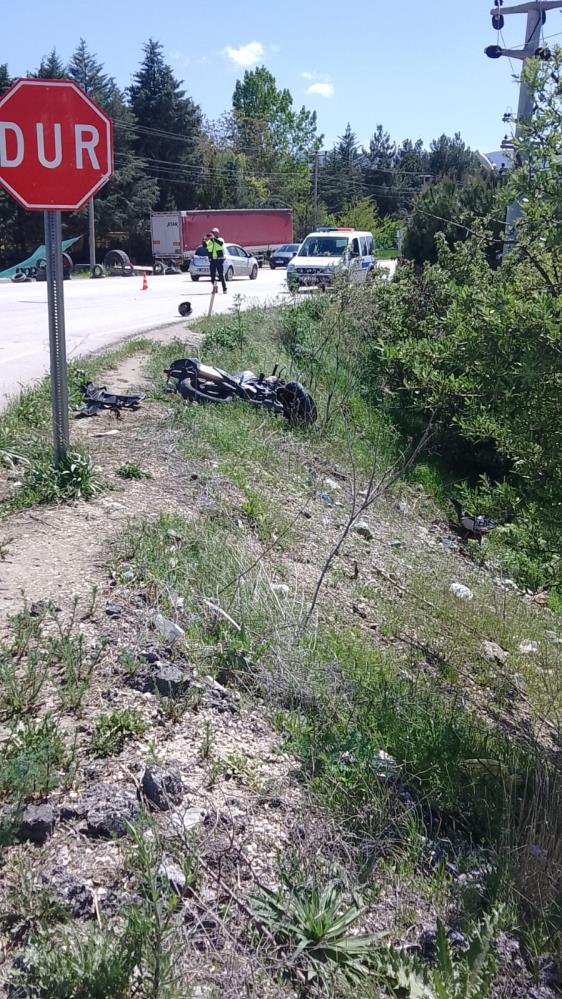 22 Yaşındaki Motosikletli Genç Hayatını Kaybetti, Otomobil Sürücüsü Sinir Krizi Geçirdi (3)