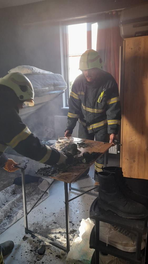Burdur’da Prizde Unutulan Ütü Yangına Neden Oldu 1