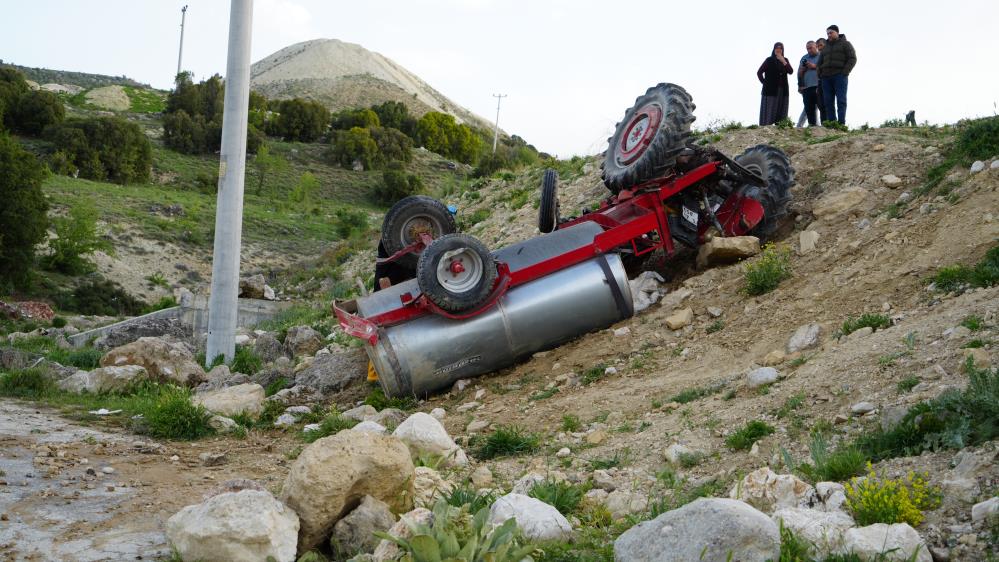 Burdur’da Traktör Şarampole Devrildi 9 Mayıs (4)