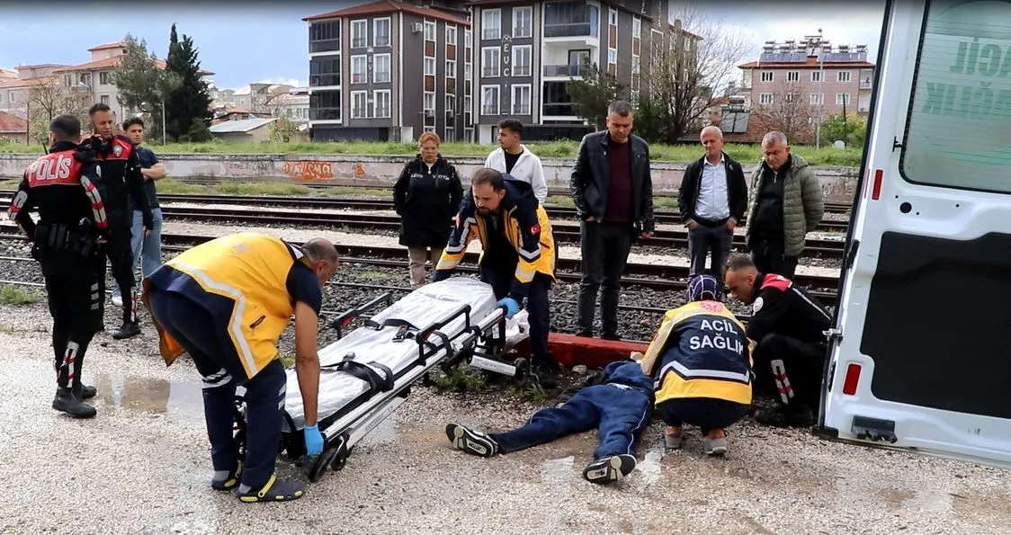 Burdur’da Yerde Baygın Bulundu! Yoğun Bakıma Alındı 1
