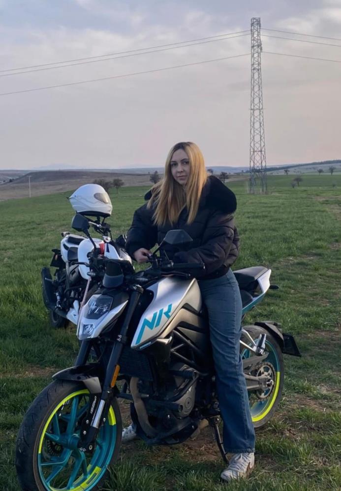 Denizli'de Motosiklet Yol Kenarına Devrildi (1)
