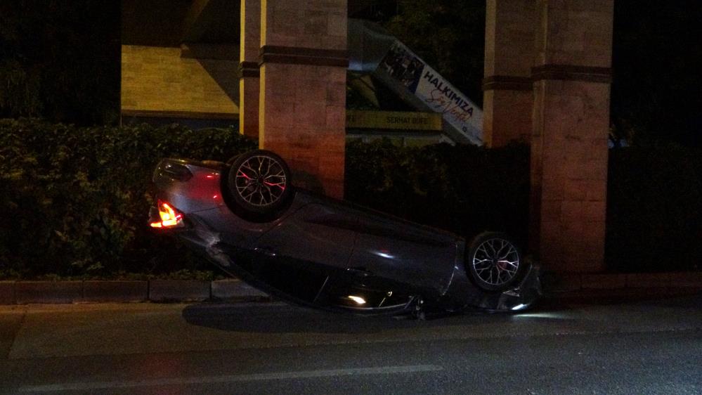 Lüks Araca Çarpan Otomobil Takla Attı Ant (1)