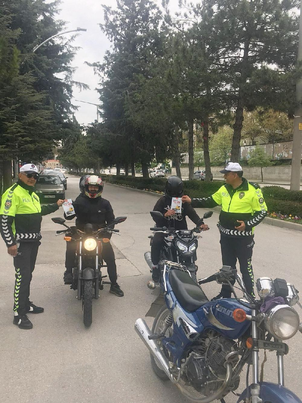 Motosiklet Sürücüleri Dikkat 11