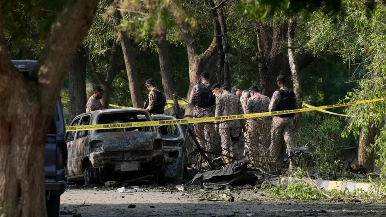 Pakistanda Kanli Saldiri Pazar Yerinde Bombali Arac Patladi Olu Ve Yaralilar Var Eh3U