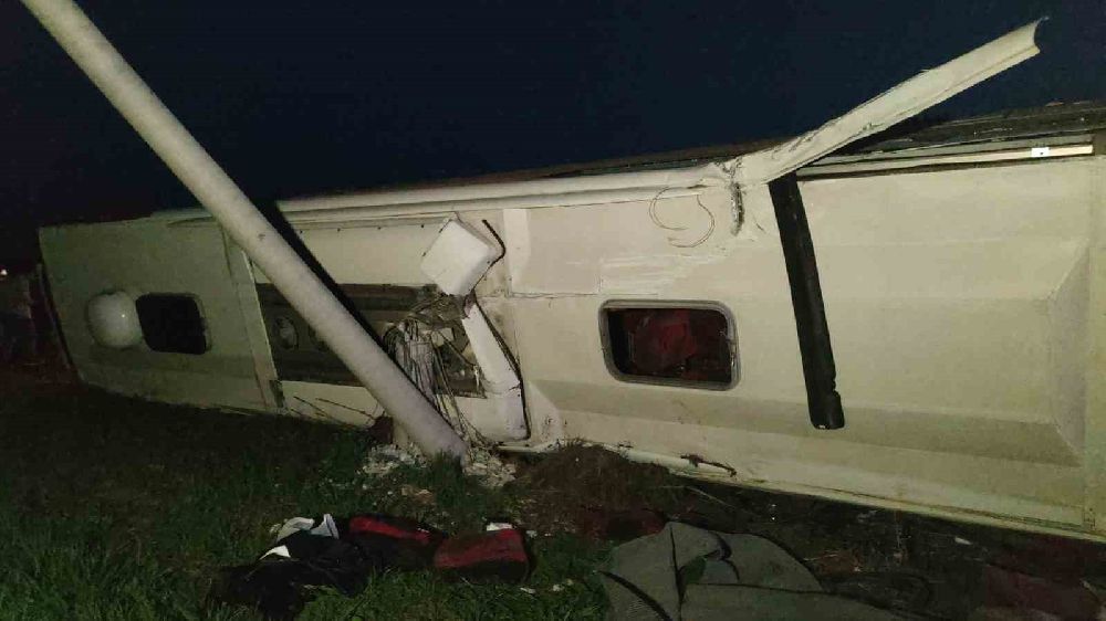 Van’da Yolcu Otobüsü Devrildi 28 Yaralı 2