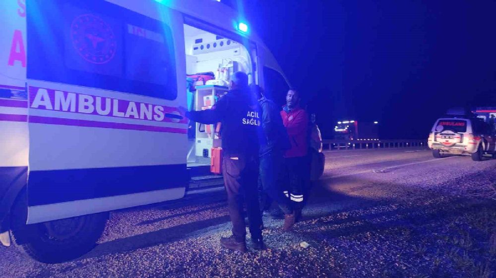 Van’da Yolcu Otobüsü Devrildi 28 Yaralı