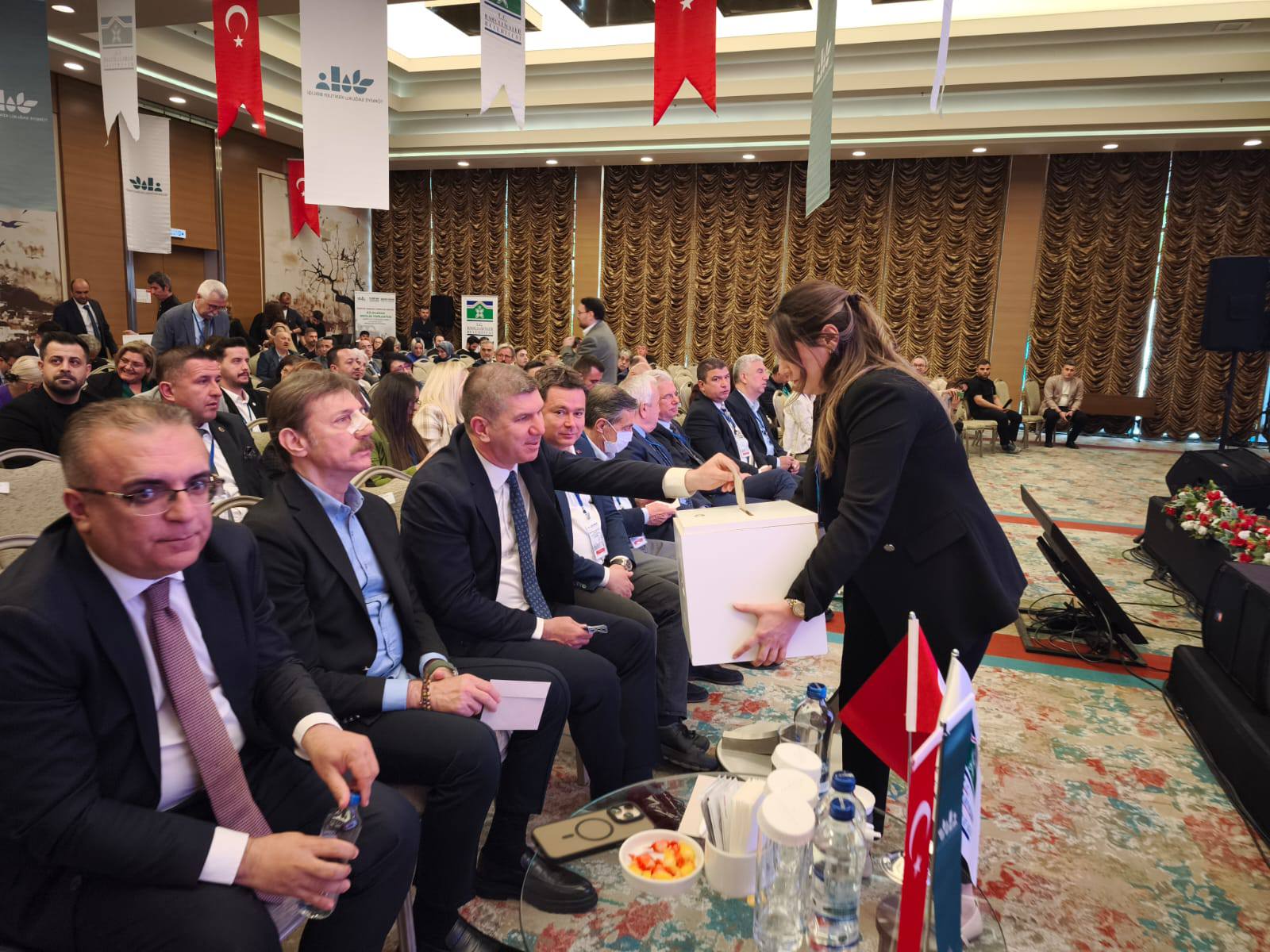 Yeni Görevine Başladı