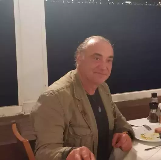 Yesilcam Oyuncusu Sosyal Medyadan Tanistigi Kadin 18662468 6962 M