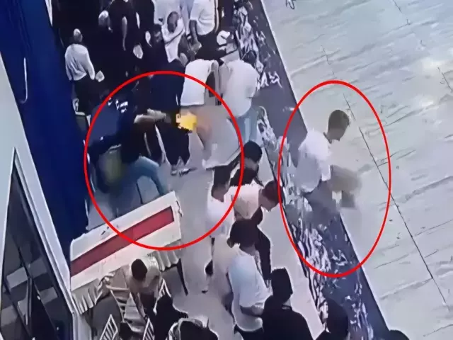 3 Arkadas 6 Gunde Iki Farkli Olayda Yasamini 18736487 7415 M