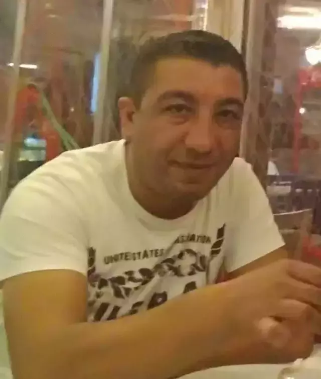 Ayri Yasadigi Esine Kursun Yagdirip Mezarlikta 18735986 2693 M