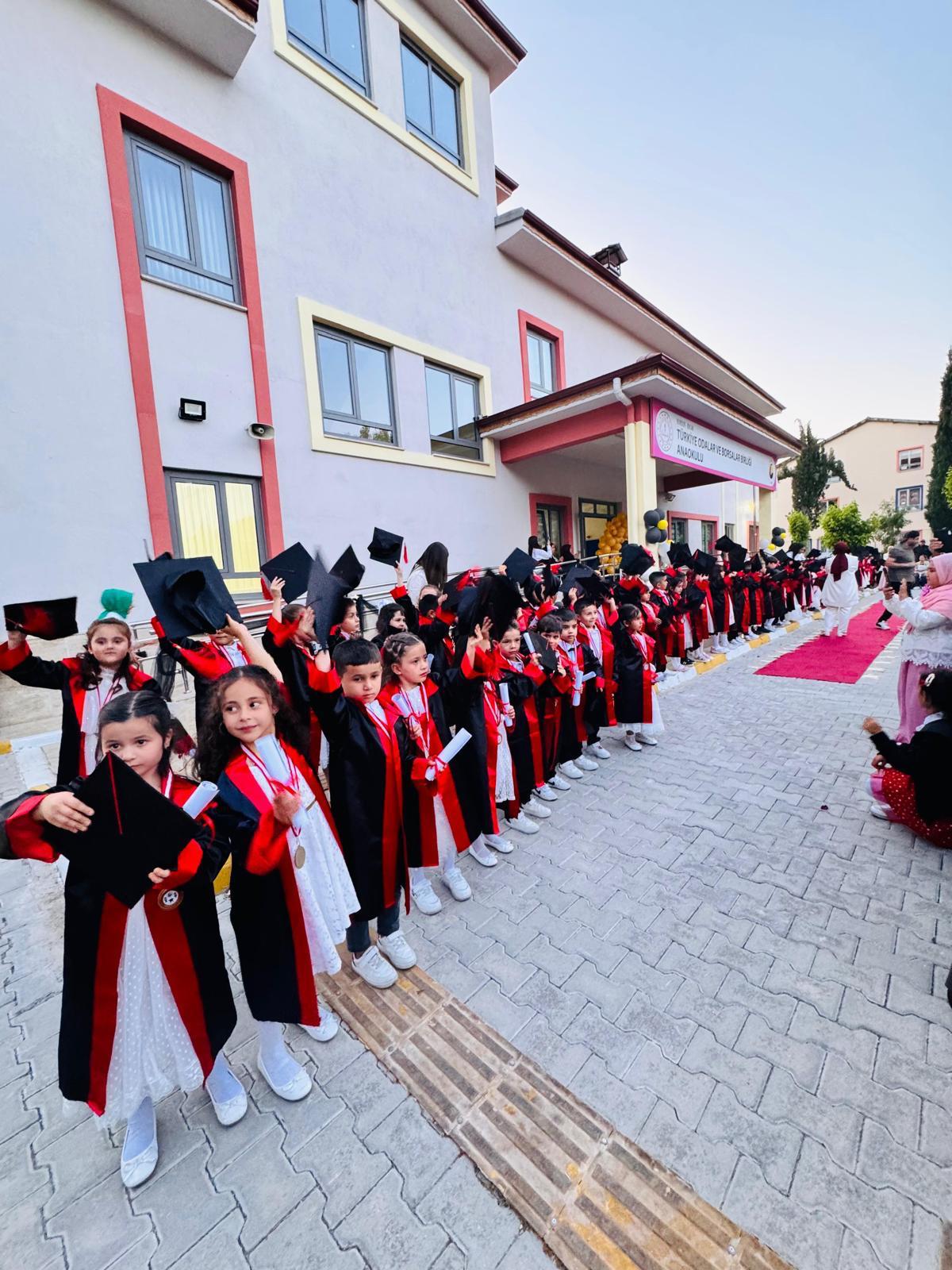 Bucak Tobb Anaokulu İlk Mezunlarini Verdi̇ 1 (2)