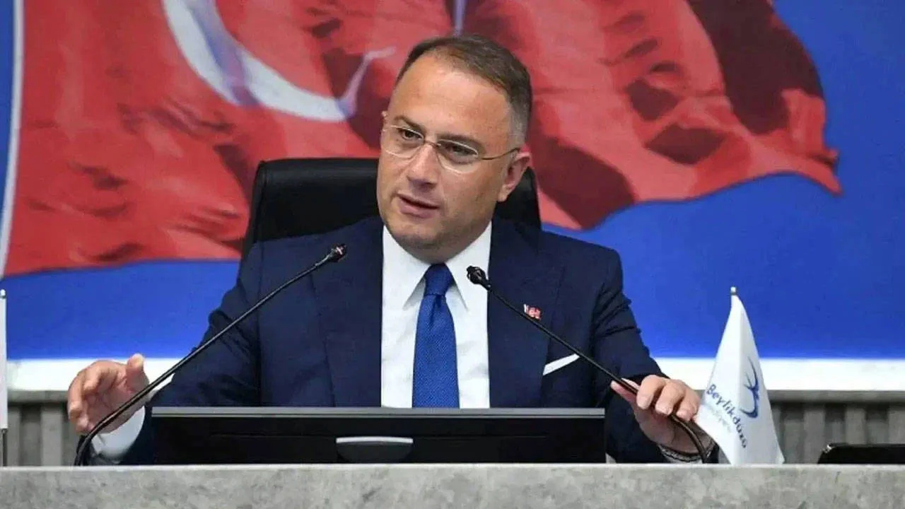 Murat Çalık Kimdir?
